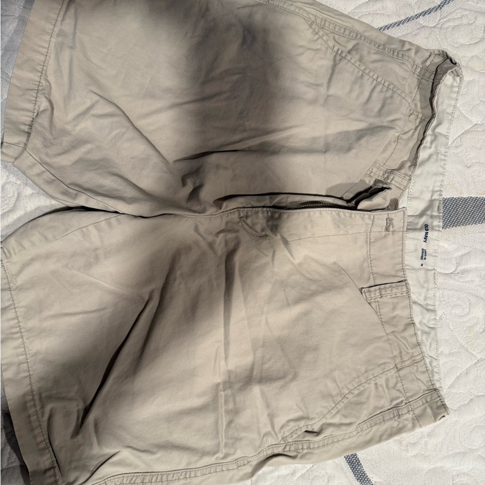 Old Navy Men's Beige Flat Front Shorts